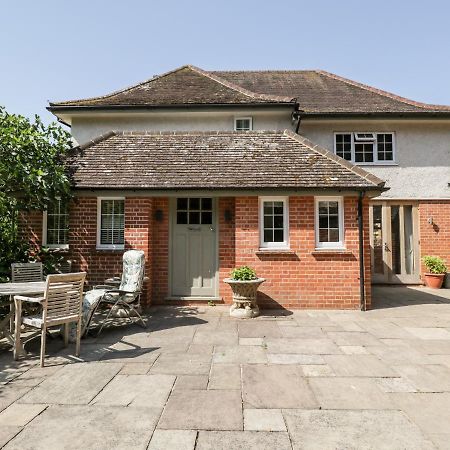 Gardeners Cottage Hungerford Exterior photo