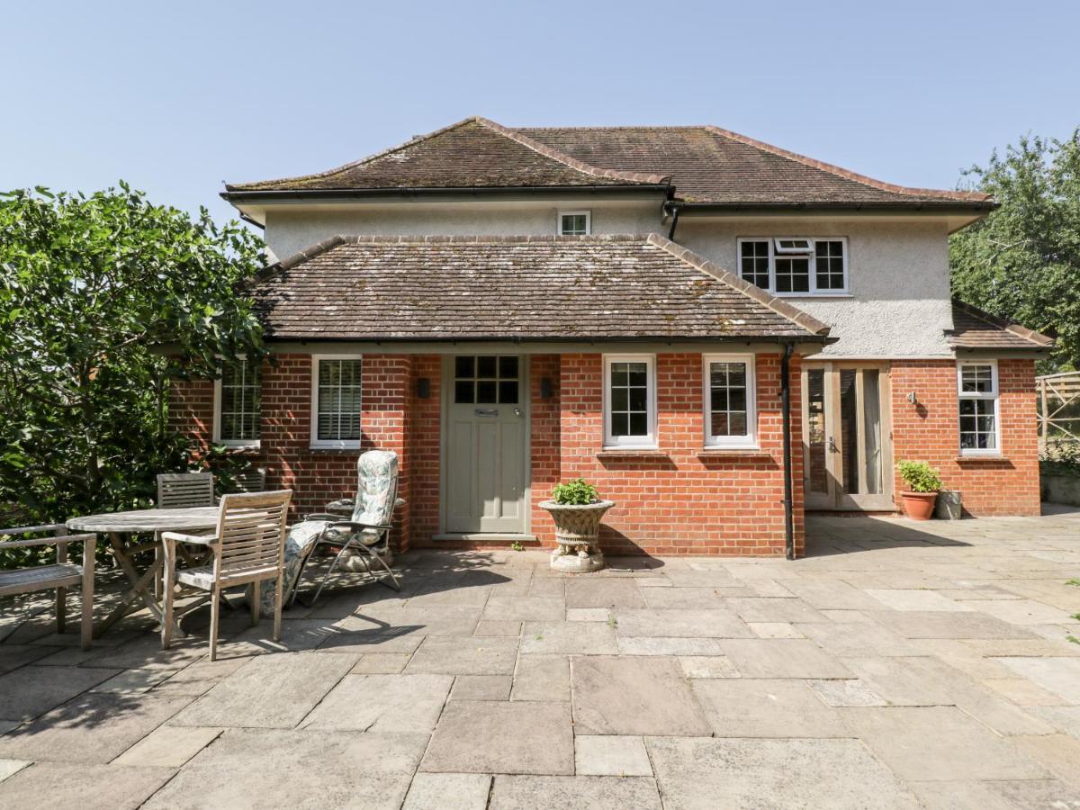 Gardeners Cottage Hungerford Exterior photo